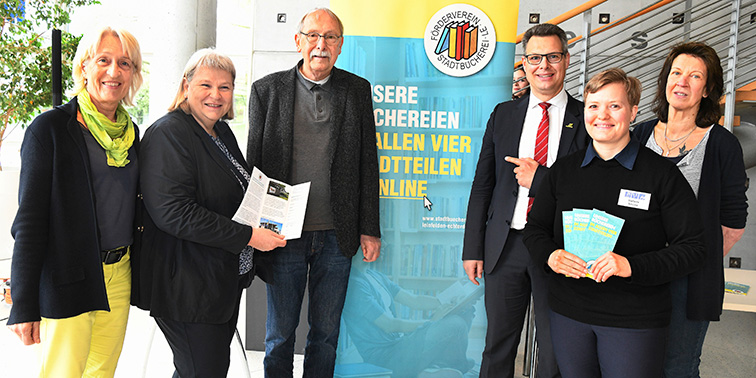 Bürgermeister Dr. Kalbfell und Mitglieder des Fördervereins 