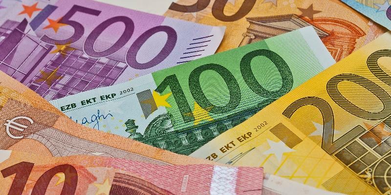 Verschiedene Euro-Geldscheine