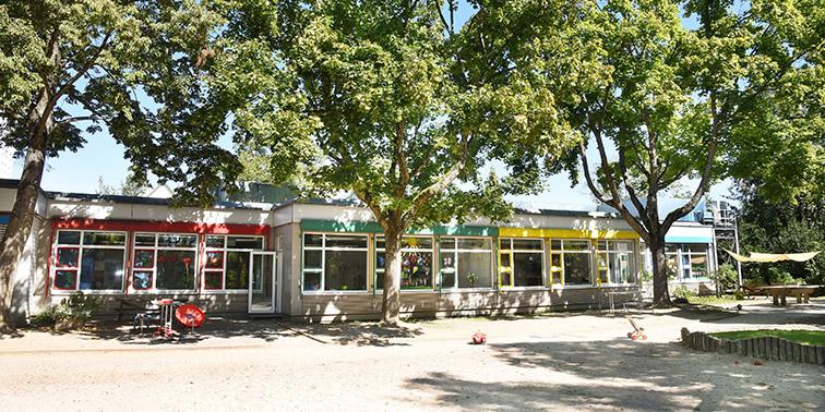 Außenaufnahme eines Kindergartens