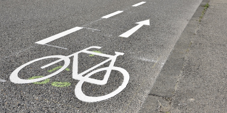 Fahrradsymbol auf einer Straße