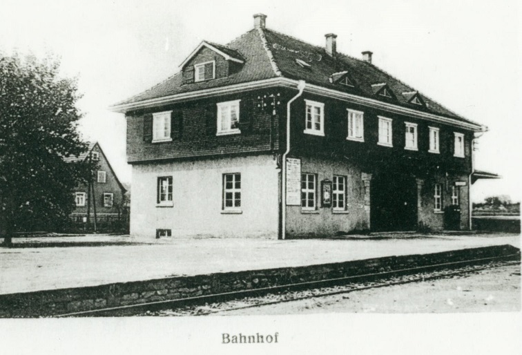 Das Bahnhofsgebäude von 1920 Das Bahnhofsgebäude von 1920