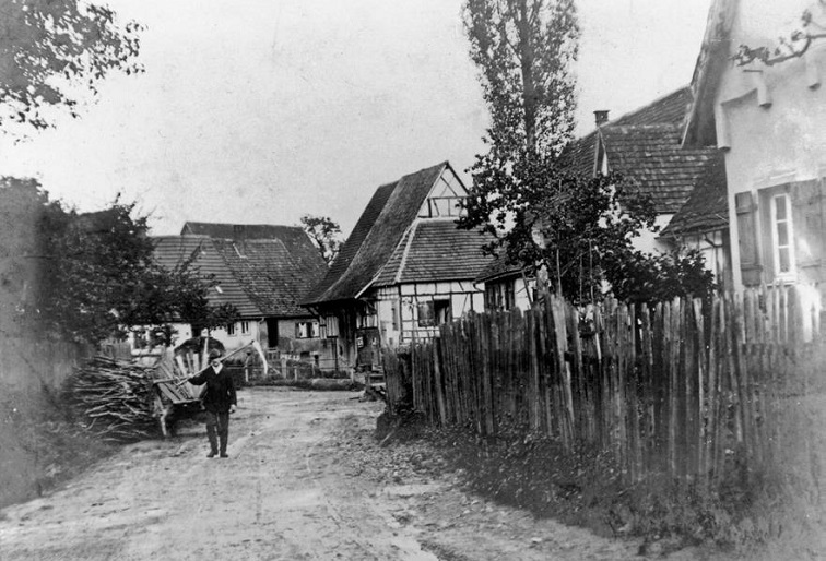Schulstraße in Unteraichen 1912